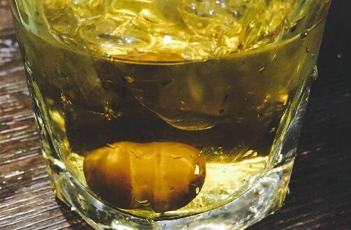 番石榴怎么吃圖解 番石榴吃法小竅門
