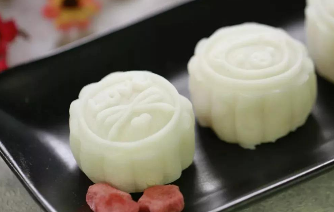 家庭冰皮月餅簡易做法，最簡單的冰皮月餅的做法及配方