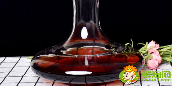 u形醒酒器如何用，u形和大肚醒酒器的區(qū)別