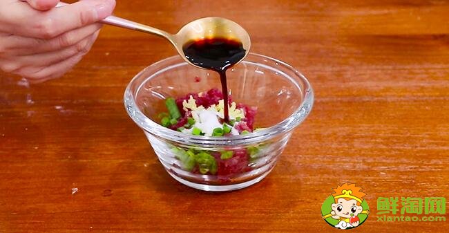 牛肉餡餃子怎么調(diào)餡