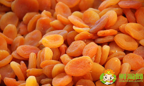 杏子有點(diǎn)酸可以怎么做，沒熟的杏子可以怎么用