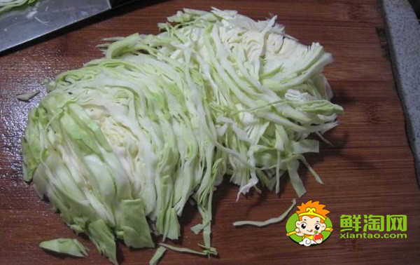 卷心菜怎么切，如何切卷心菜成長條