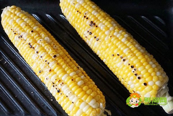 烤箱烤玉米為什么要裹錫紙，烤箱烤玉米刷什么油
