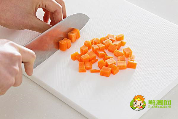 胡蘿卜可以和黃豆一起打嗎,胡蘿卜去皮還有營養嗎