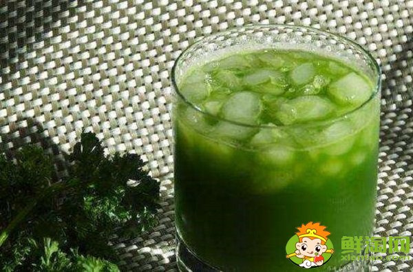 芹菜為什么感覺是咸的，芹菜汁是咸的可以喝嗎
