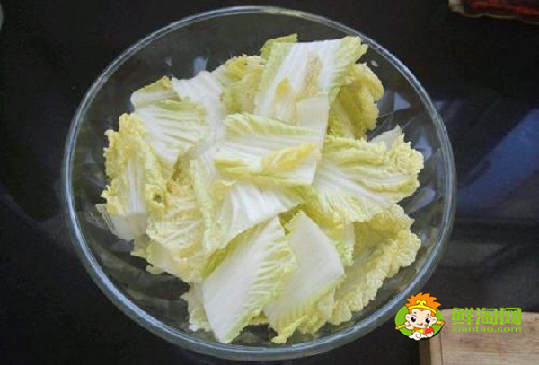 為什么說娃娃菜不能吃，原來這種是噴了甲醛的娃娃菜