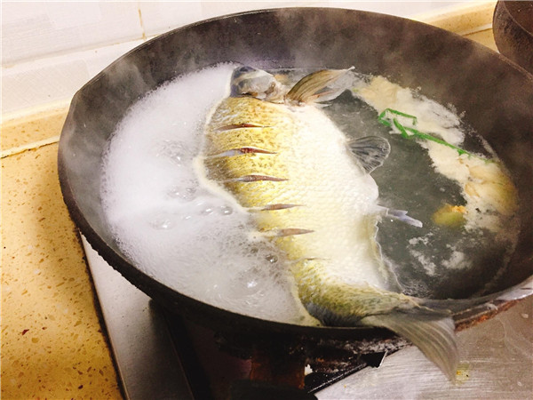 鳊魚燉湯怎么做好吃